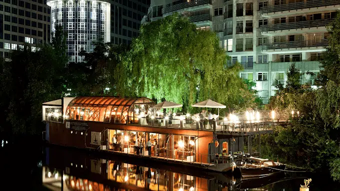 Patio Restaurantschiff